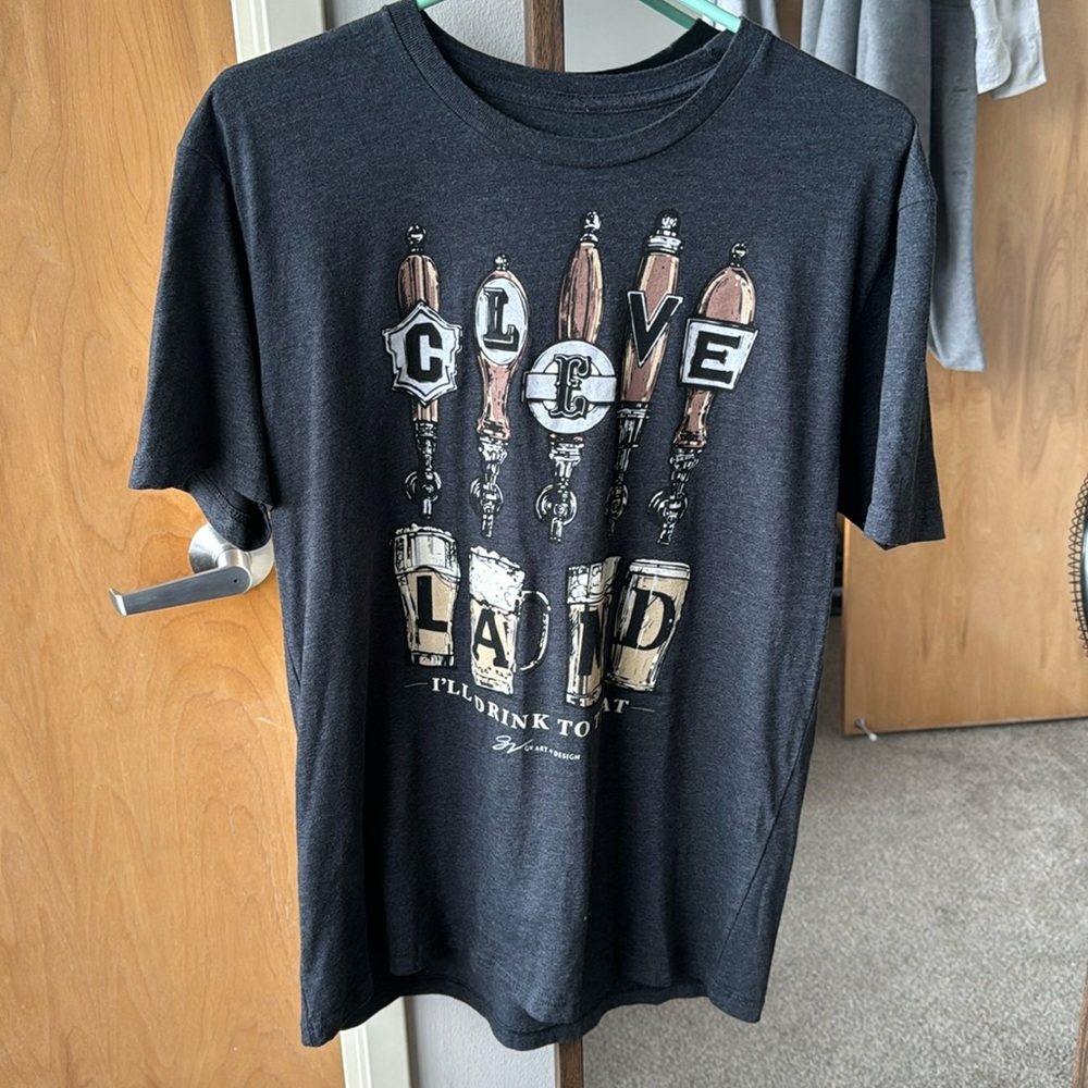 GV Art Cleveland Beer Tee, Size Large, Like New